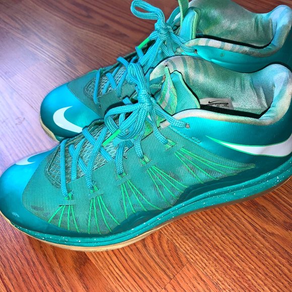 LeBron 10 Low ‘Easter’ - Picture 1 of 3